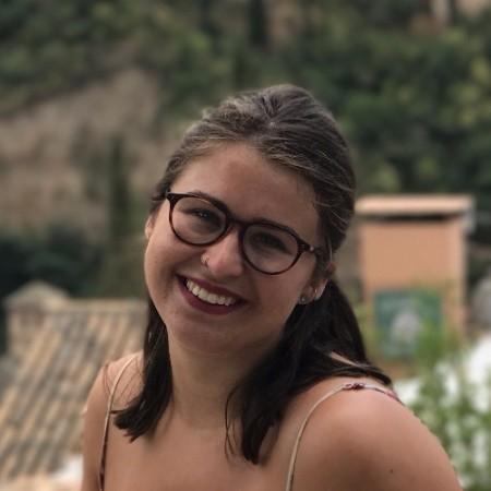 Olivia August headshot