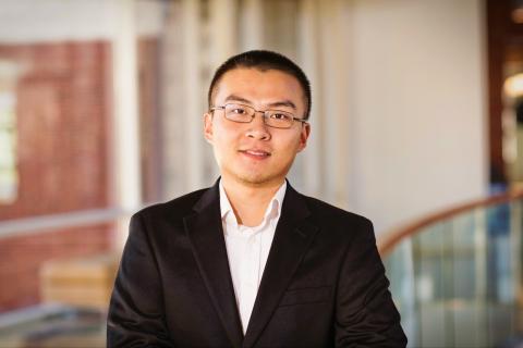 Linghui Zhang headshot